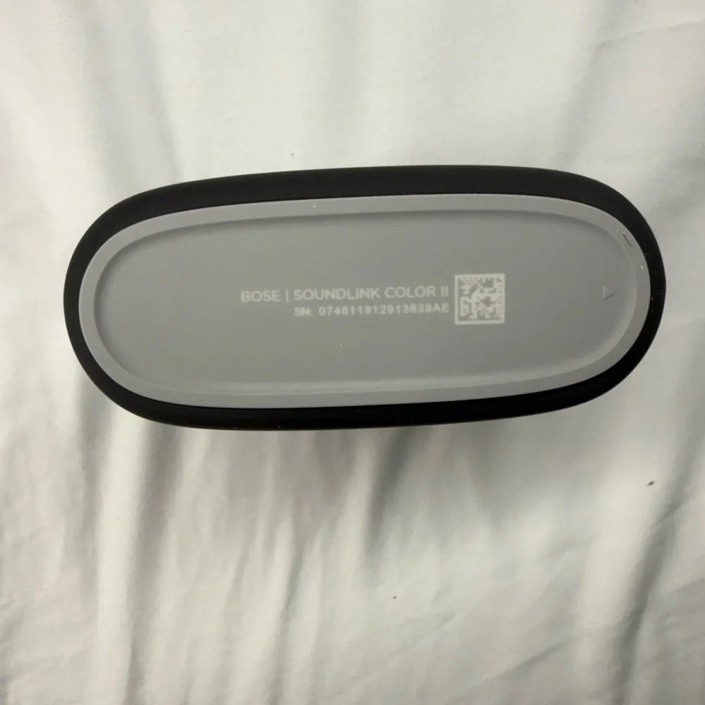 Bose Soundlink Color II - Charcoal Wireless Speaker - Like New - Picture 4 of 4